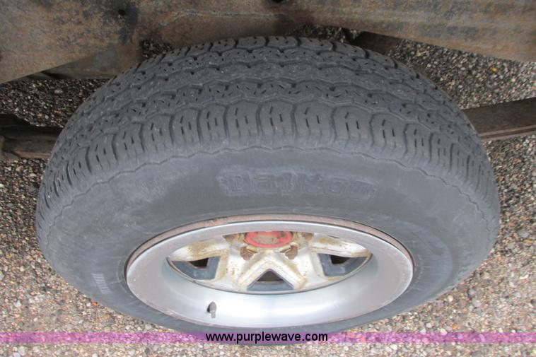 image for item I9614 1991 GMC Sonoma pickup truck