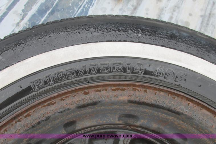 image for item I9614 1991 GMC Sonoma pickup truck