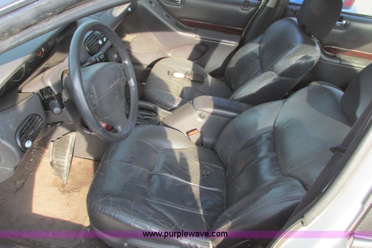 image for item I9621 2000 Chrysler Cirrus LXi