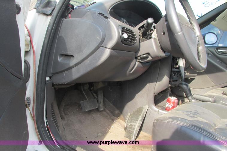 image for item I9621 2000 Chrysler Cirrus LXi