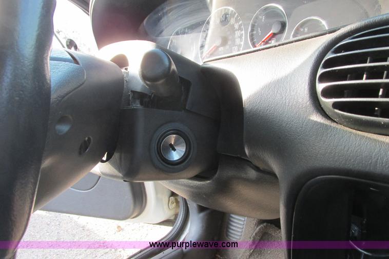 image for item I9621 2000 Chrysler Cirrus LXi