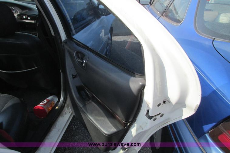 image for item I9621 2000 Chrysler Cirrus LXi