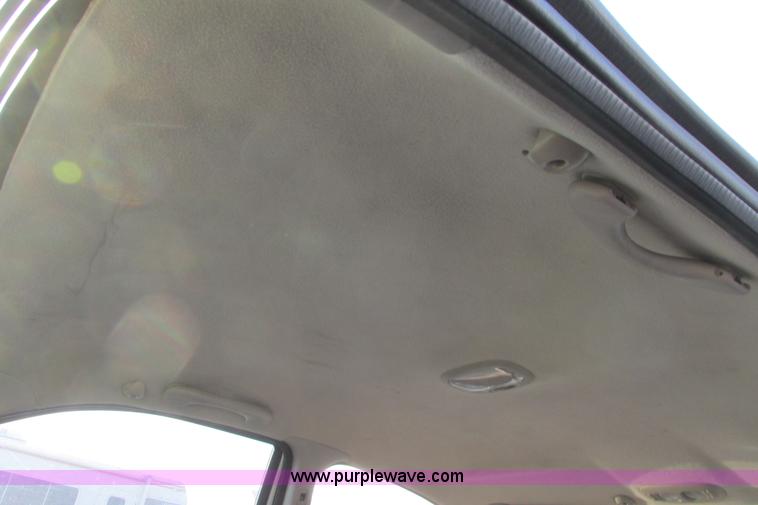 image for item I9621 2000 Chrysler Cirrus LXi