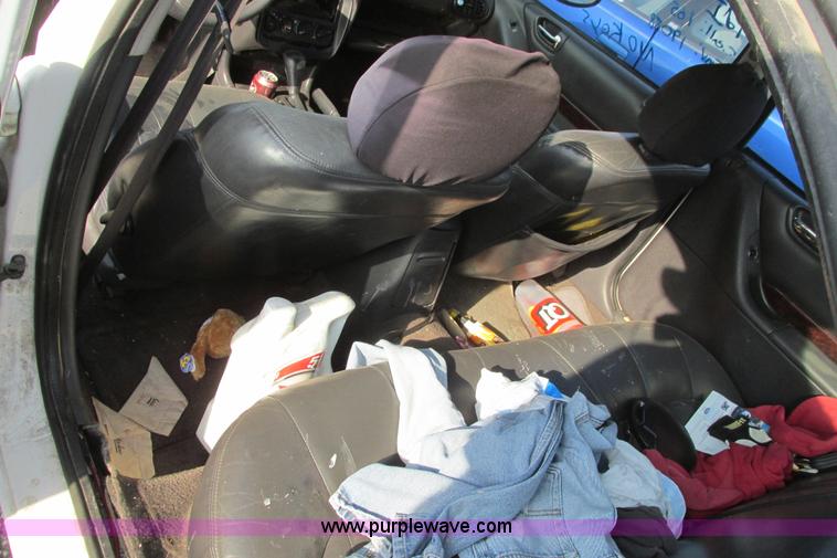 image for item I9621 2000 Chrysler Cirrus LXi