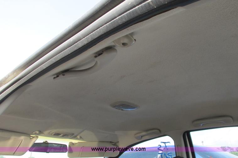 image for item I9621 2000 Chrysler Cirrus LXi