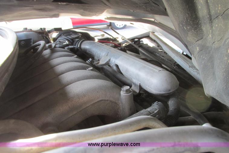 image for item I9621 2000 Chrysler Cirrus LXi