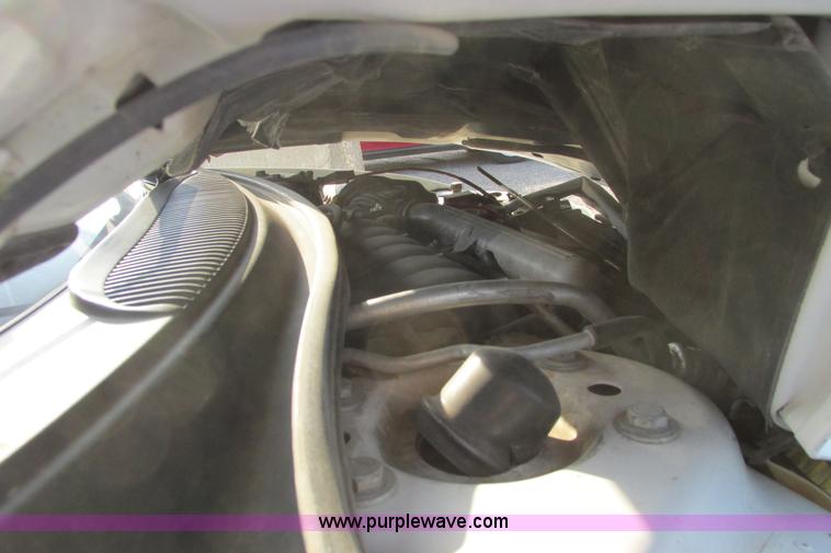 image for item I9621 2000 Chrysler Cirrus LXi