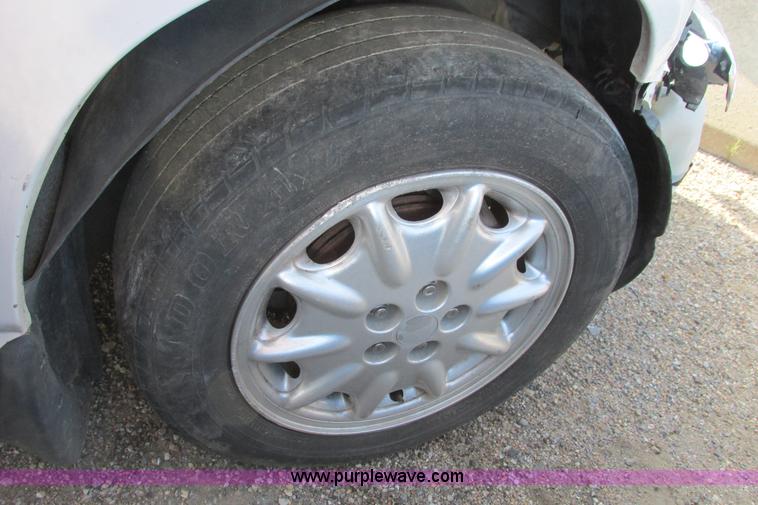 image for item I9621 2000 Chrysler Cirrus LXi