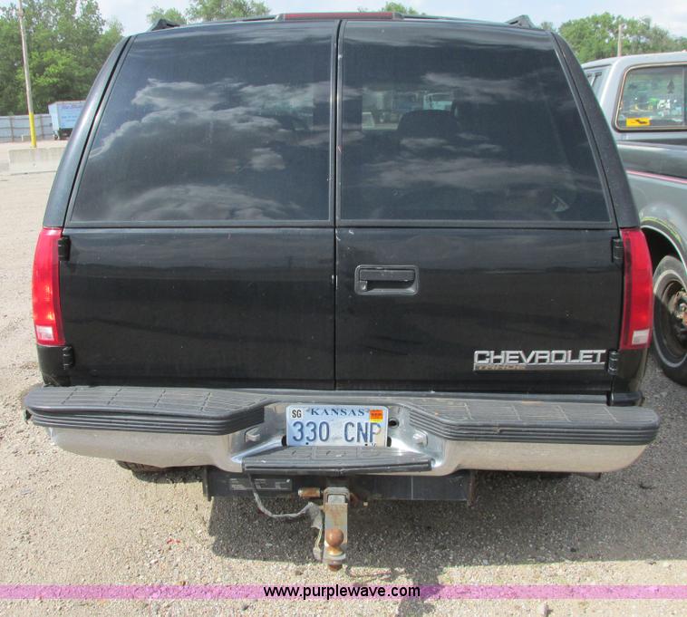 image for item I9626 1999 Chevrolet Tahoe SUV