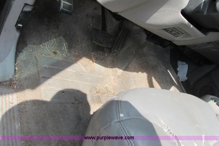 image for item I9626 1999 Chevrolet Tahoe SUV