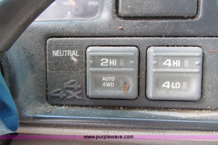 image for item I9626 1999 Chevrolet Tahoe SUV