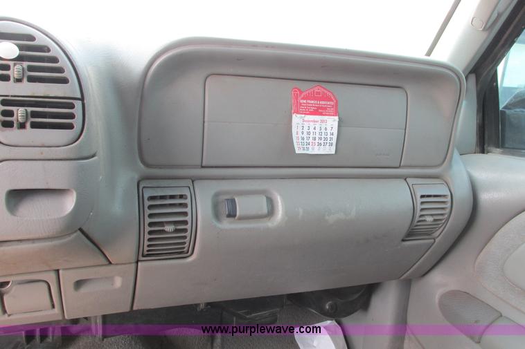 image for item I9626 1999 Chevrolet Tahoe SUV