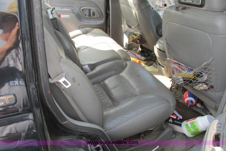 image for item I9626 1999 Chevrolet Tahoe SUV