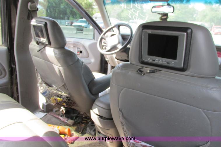 image for item I9626 1999 Chevrolet Tahoe SUV