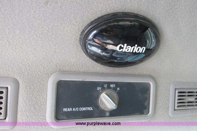 image for item I9626 1999 Chevrolet Tahoe SUV