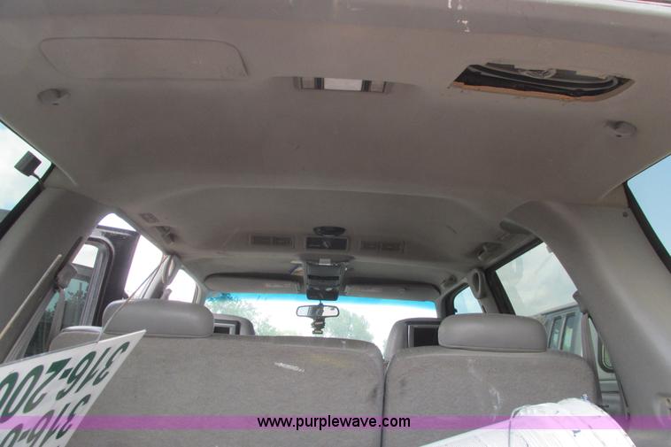 image for item I9626 1999 Chevrolet Tahoe SUV