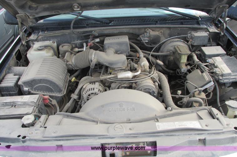 image for item I9626 1999 Chevrolet Tahoe SUV