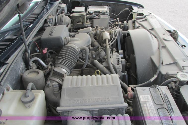 image for item I9626 1999 Chevrolet Tahoe SUV