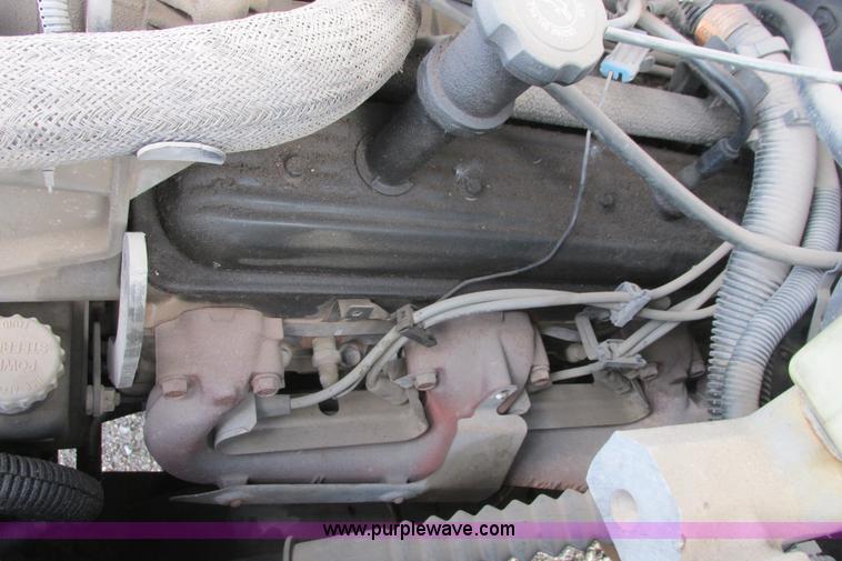 image for item I9626 1999 Chevrolet Tahoe SUV