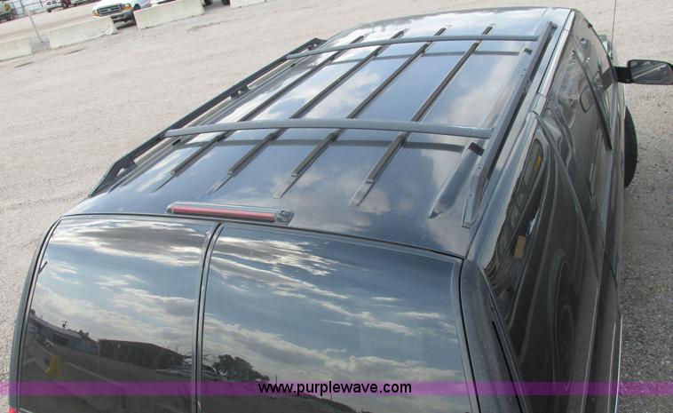 image for item I9626 1999 Chevrolet Tahoe SUV