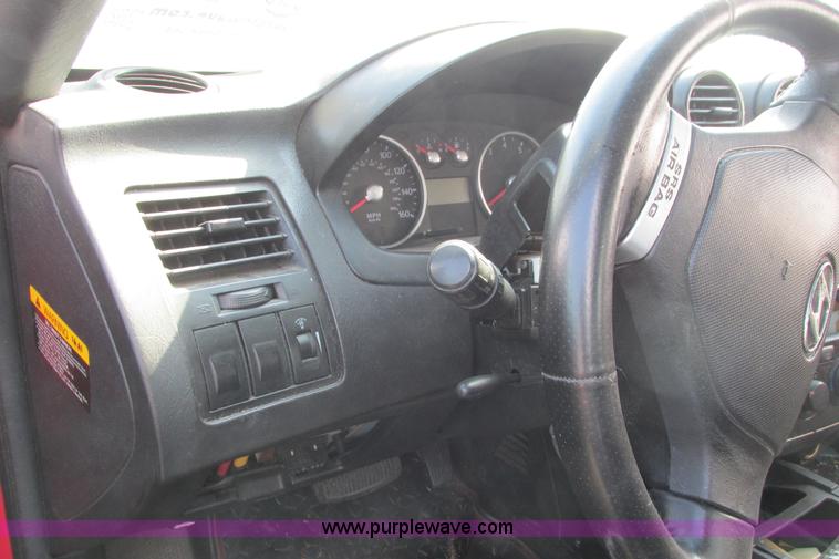 image for item I9628 2003 Hyundai Tiburon GT