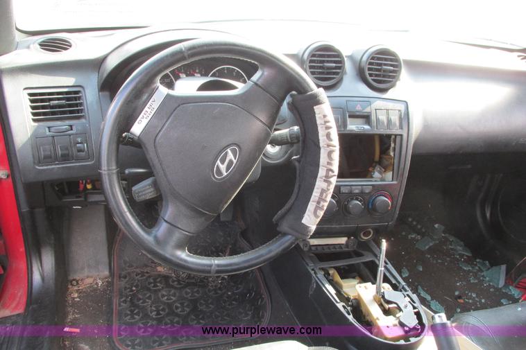 image for item I9628 2003 Hyundai Tiburon GT