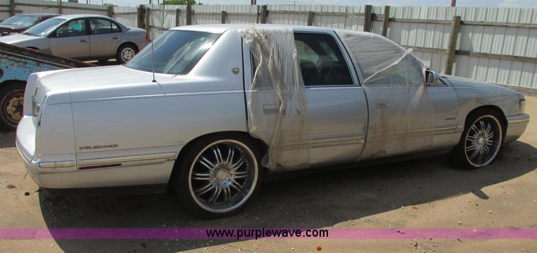 image for item I9629 1999 Cadillac Deville dElegance