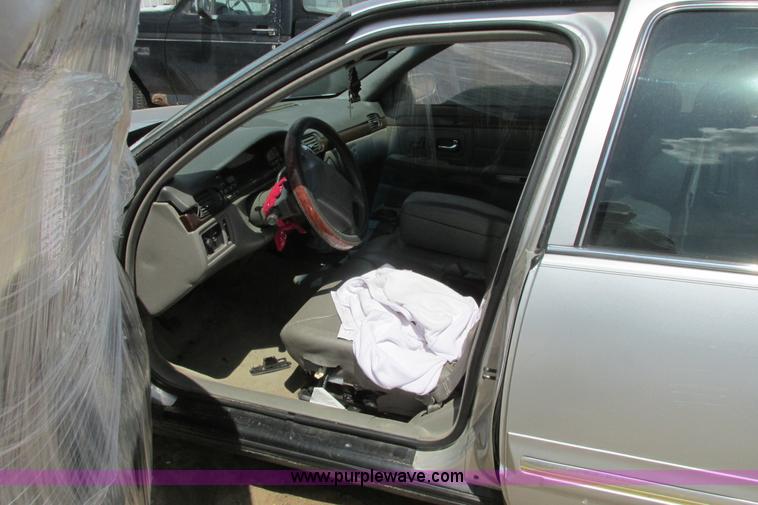 image for item I9629 1999 Cadillac Deville dElegance