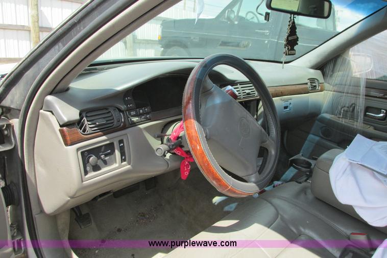 image for item I9629 1999 Cadillac Deville dElegance