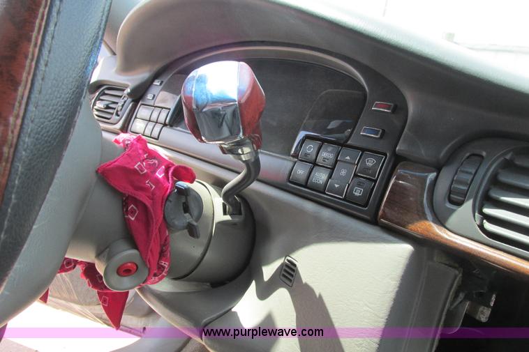 image for item I9629 1999 Cadillac Deville dElegance