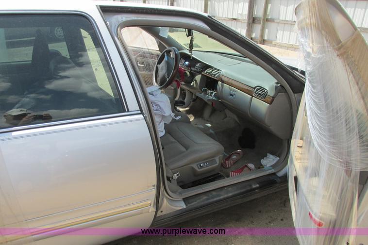 image for item I9629 1999 Cadillac Deville dElegance