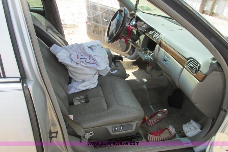 image for item I9629 1999 Cadillac Deville dElegance