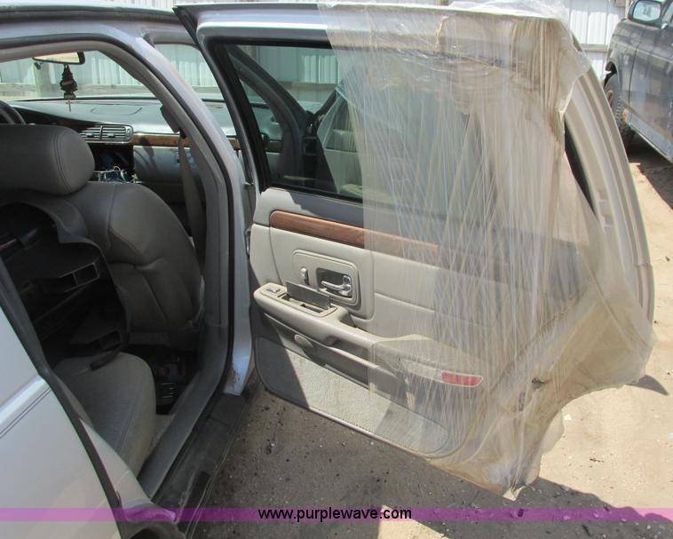 image for item I9629 1999 Cadillac Deville dElegance