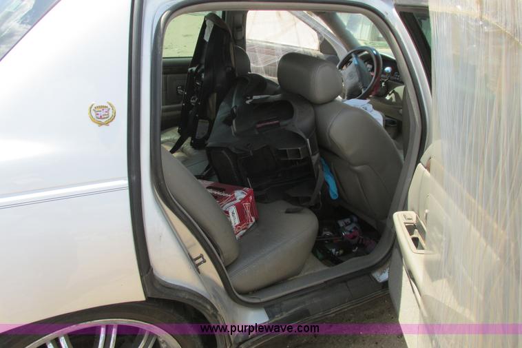 image for item I9629 1999 Cadillac Deville dElegance