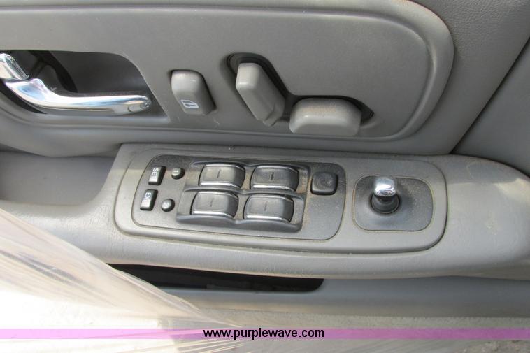 image for item I9629 1999 Cadillac Deville dElegance
