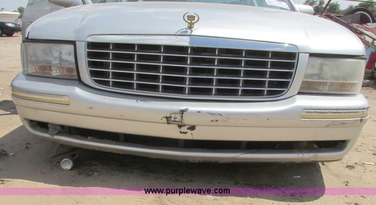 image for item I9629 1999 Cadillac Deville dElegance