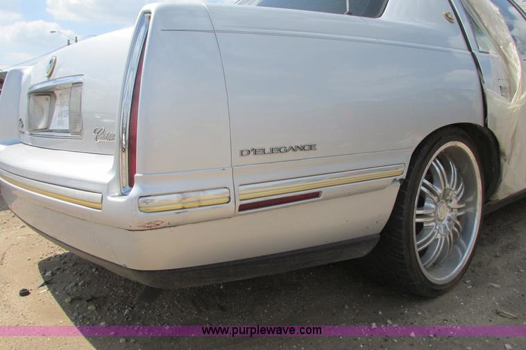 image for item I9629 1999 Cadillac Deville dElegance