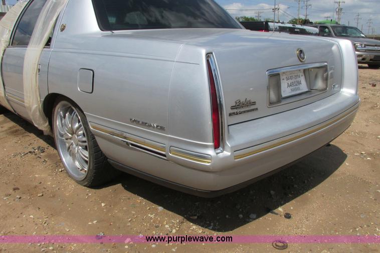 image for item I9629 1999 Cadillac Deville dElegance