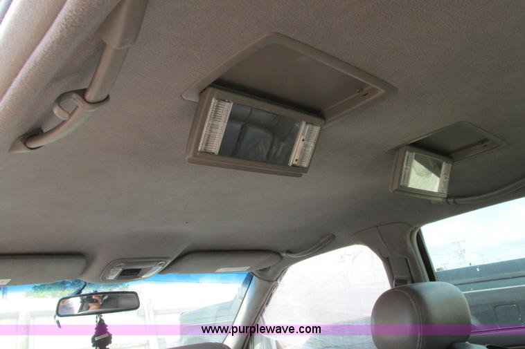 image for item I9629 1999 Cadillac Deville dElegance