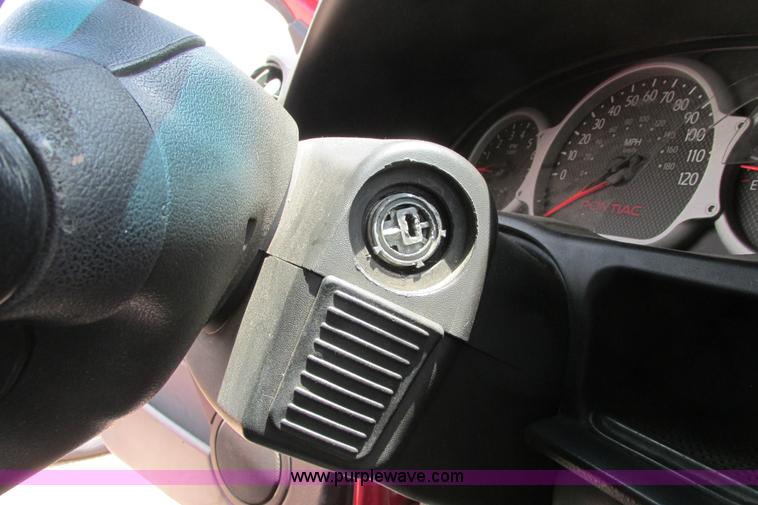 image for item I9638 2004 Pontiac Aztek SUV