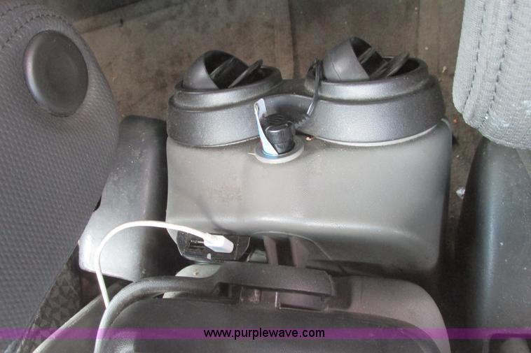 image for item I9638 2004 Pontiac Aztek SUV