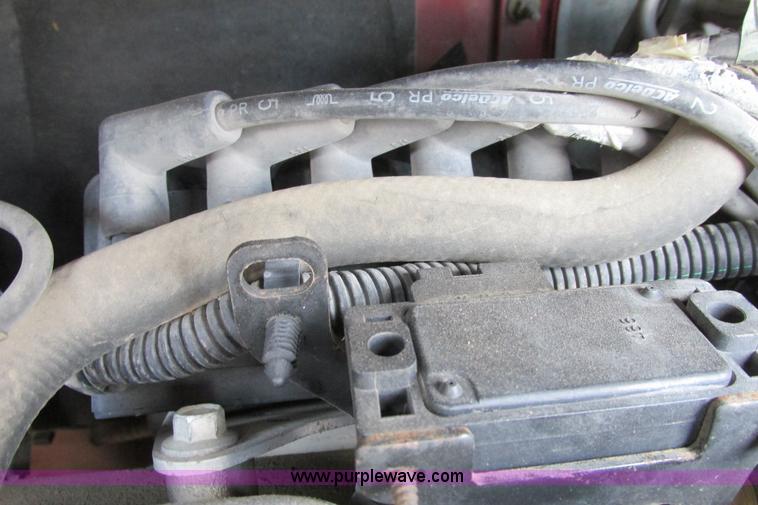 image for item I9638 2004 Pontiac Aztek SUV