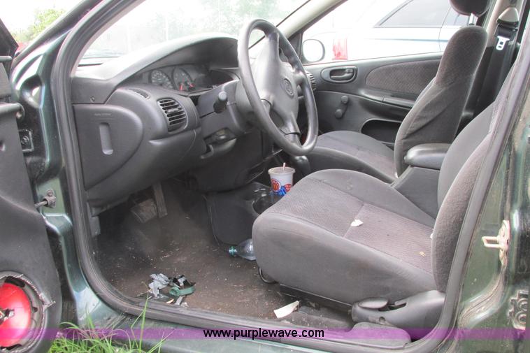 image for item I9645 2001 Dodge Neon