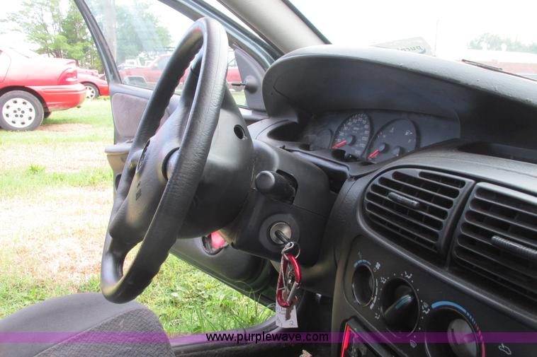 image for item I9645 2001 Dodge Neon