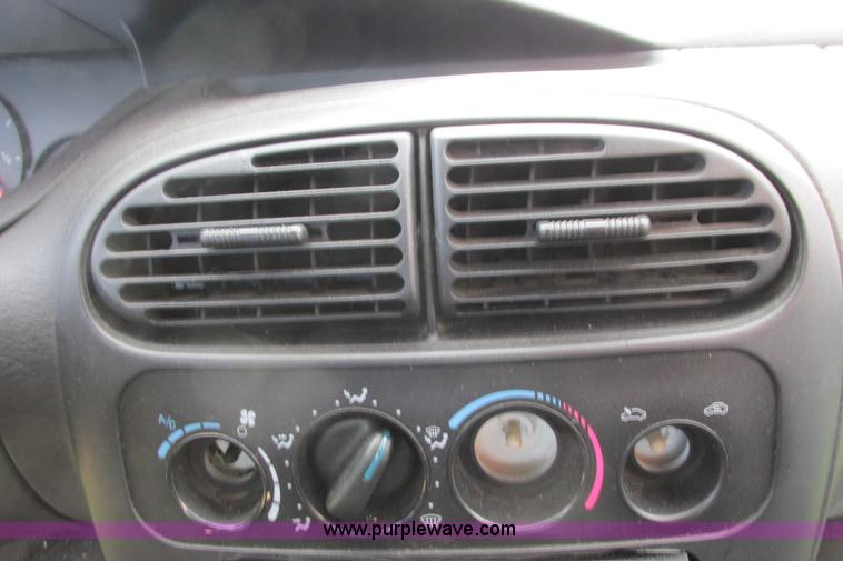 image for item I9645 2001 Dodge Neon