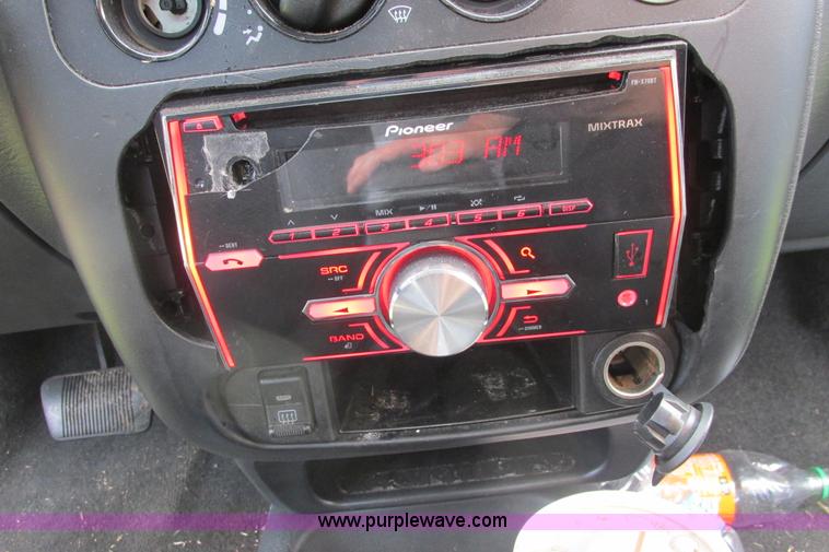 image for item I9645 2001 Dodge Neon