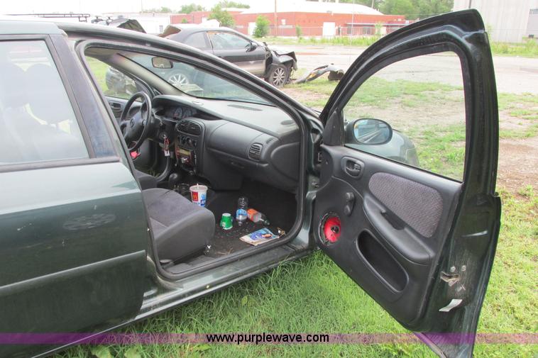 image for item I9645 2001 Dodge Neon
