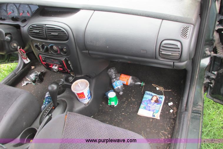 image for item I9645 2001 Dodge Neon