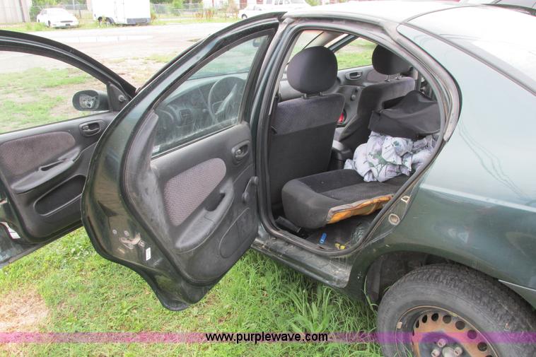 image for item I9645 2001 Dodge Neon