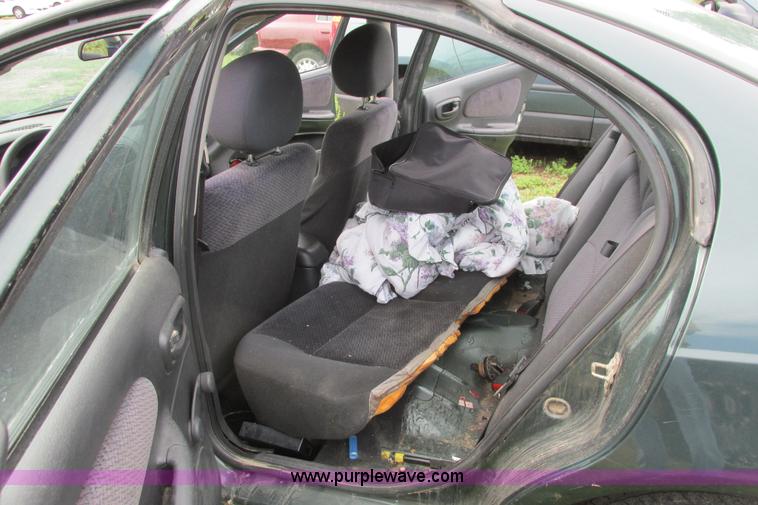 image for item I9645 2001 Dodge Neon